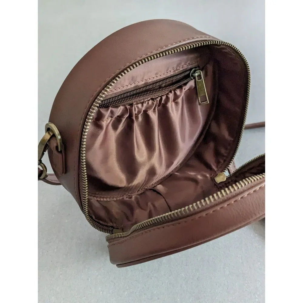 Fawn Design The Circle Bag Minimal‎ Crossbody Brown Purse